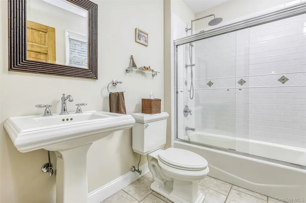 12 Canterbury Lane Suffern NY 10901