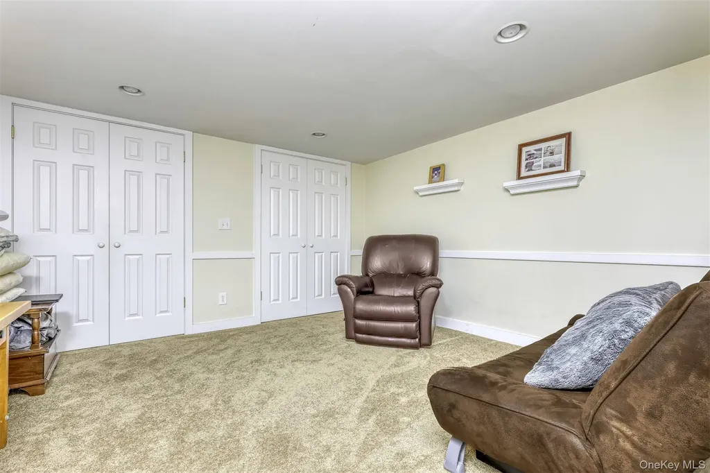 12 Canterbury Lane Suffern NY 10901