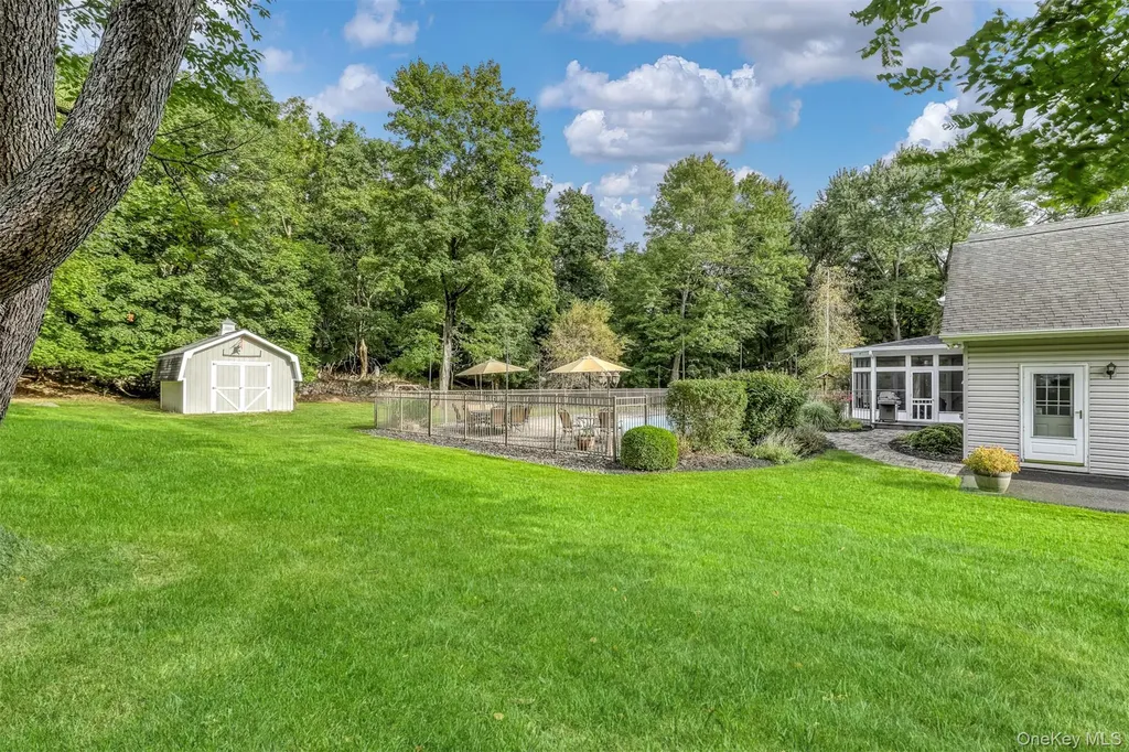 12 Canterbury Lane Suffern NY 10901