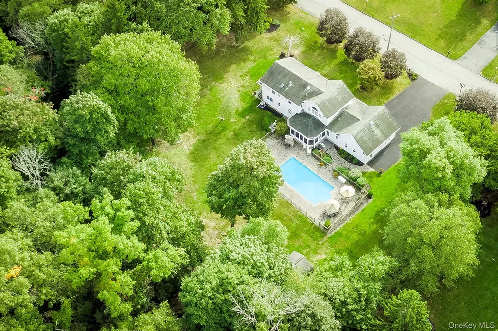 12 Canterbury Lane Suffern NY 10901