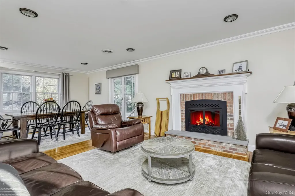 12 Canterbury Lane Suffern NY 10901