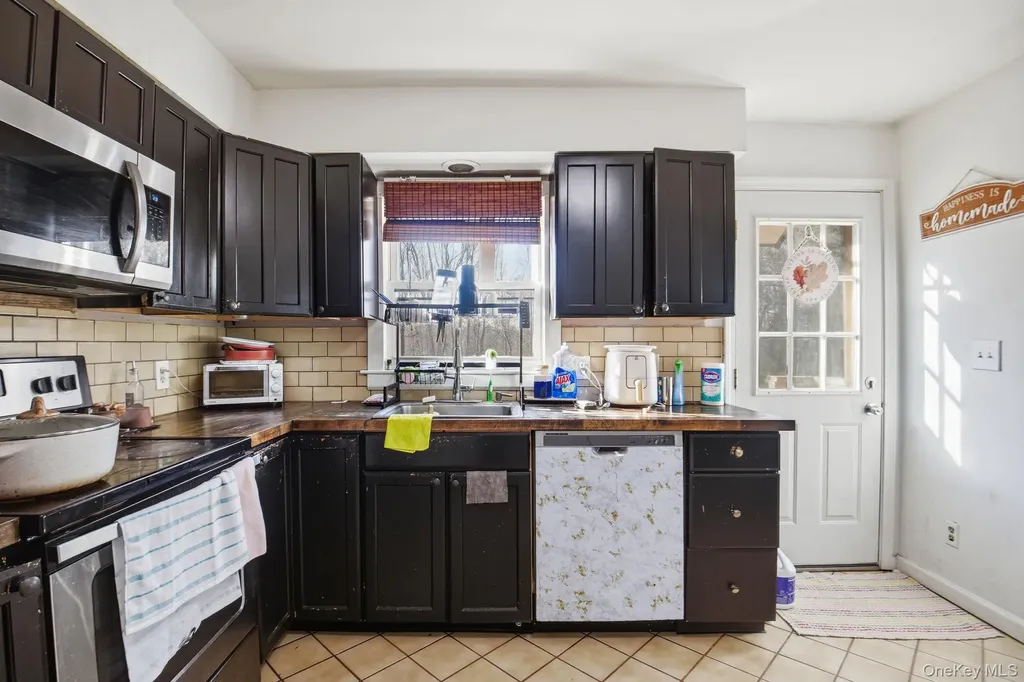 7 Magnolia Drive Wappingers Falls NY 12590