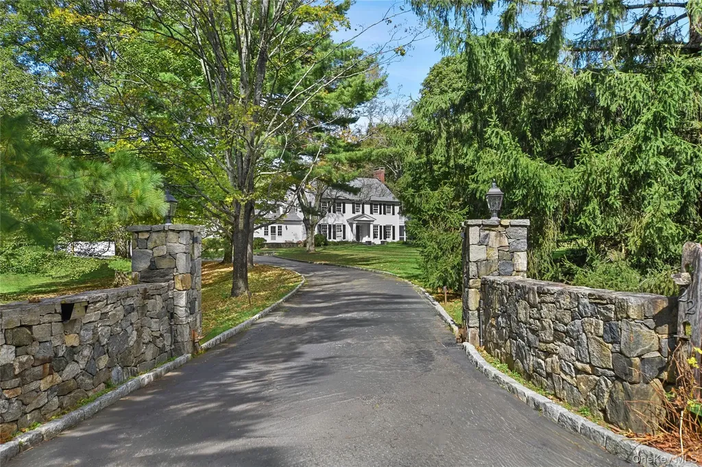 22 Long Meadow Road Bedford NY 10506