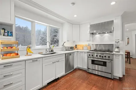 22 Long Meadow Road Bedford NY 10506