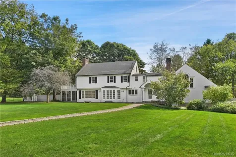 22 Long Meadow Road Bedford NY 10506