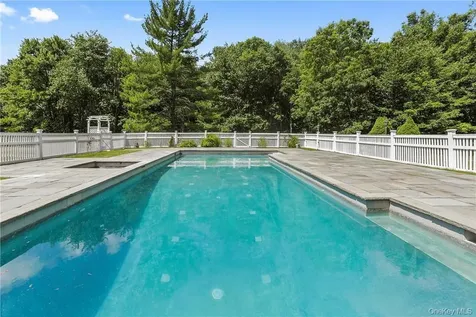 22 Long Meadow Road Bedford NY 10506