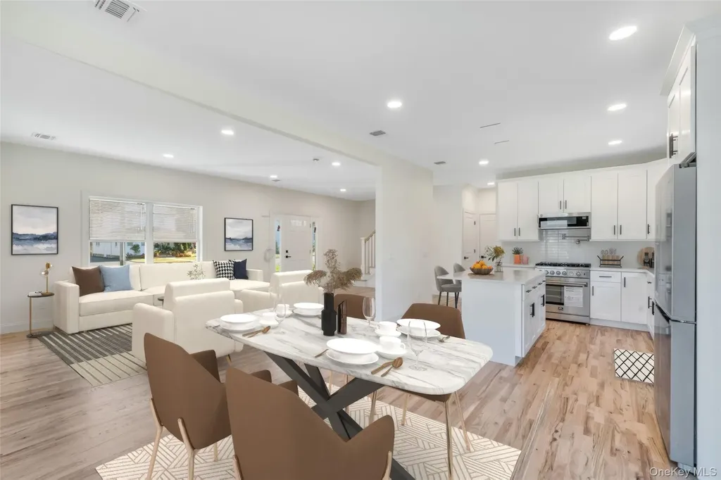 817 Pondview Road Riverhead NY 11901