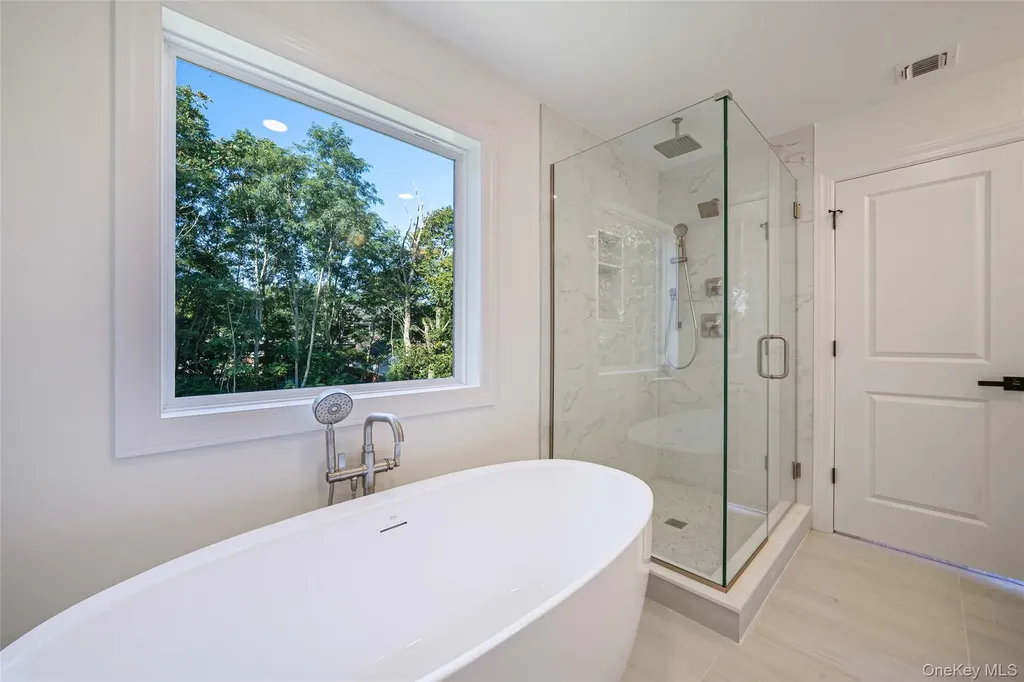 817 Pondview Road Riverhead NY 11901
