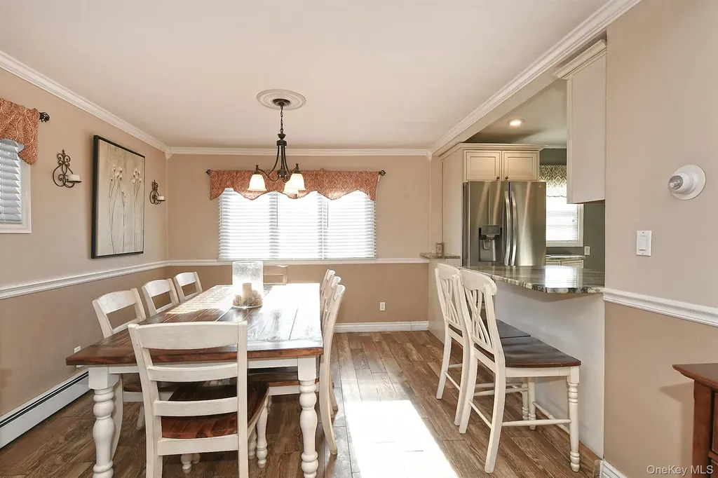 53 Clay Lane Levittown NY 11756