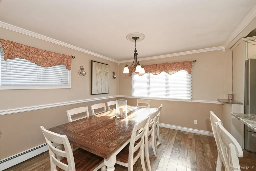 53 Clay Lane Levittown NY 11756