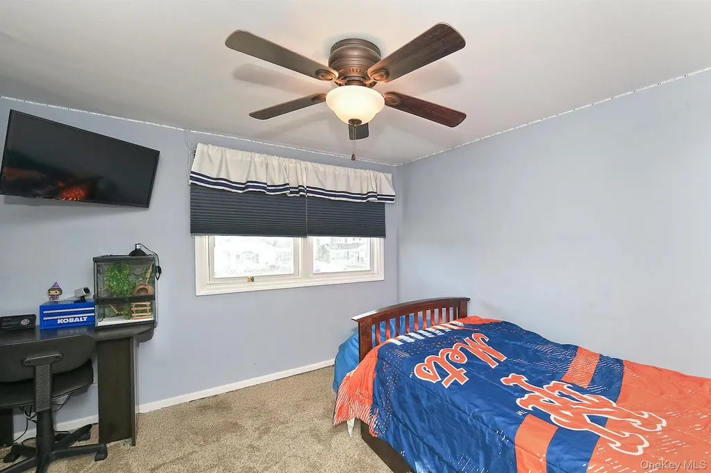 53 Clay Lane Levittown NY 11756