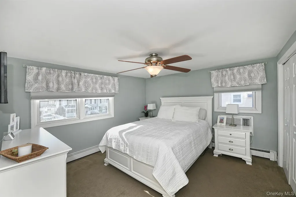 53 Clay Lane Levittown NY 11756