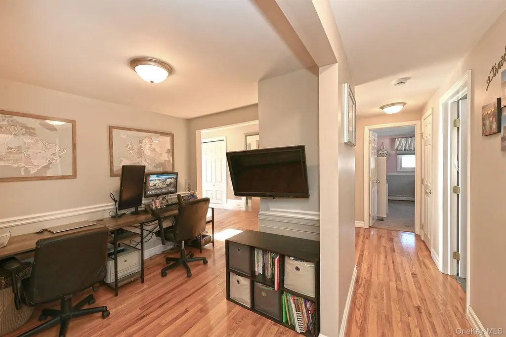 53 Clay Lane Levittown NY 11756