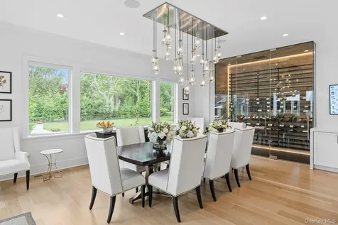 4 Heatherwood Lane Quogue NY 11959