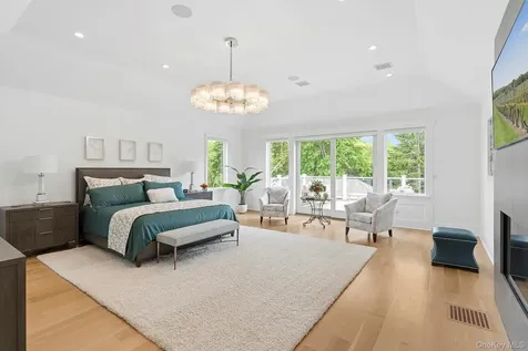 4 Heatherwood Lane Quogue NY 11959