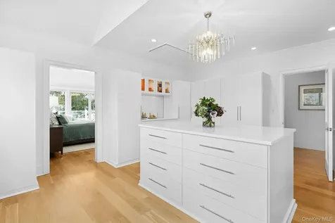 4 Heatherwood Lane Quogue NY 11959