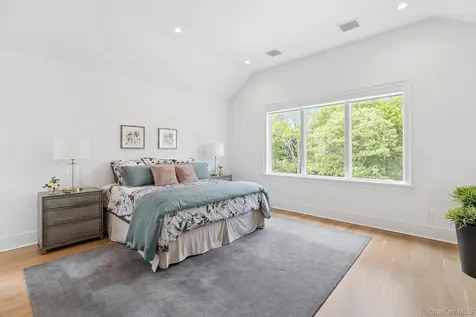 4 Heatherwood Lane Quogue NY 11959