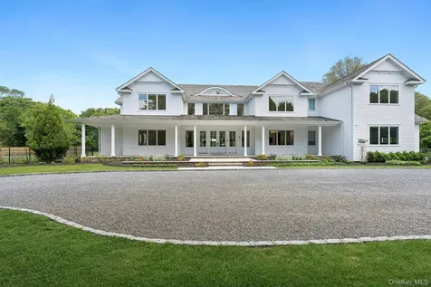 4 Heatherwood Lane Quogue NY 11959
