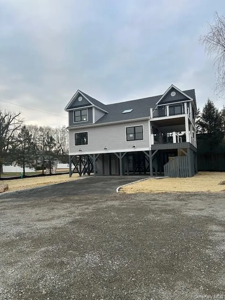 74 Beach Road Stony Point NY 10980