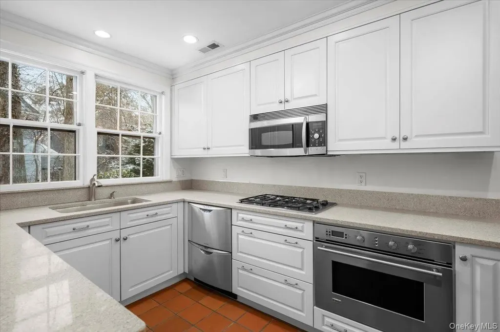 2 Homer Avenue Larchmont NY 10538