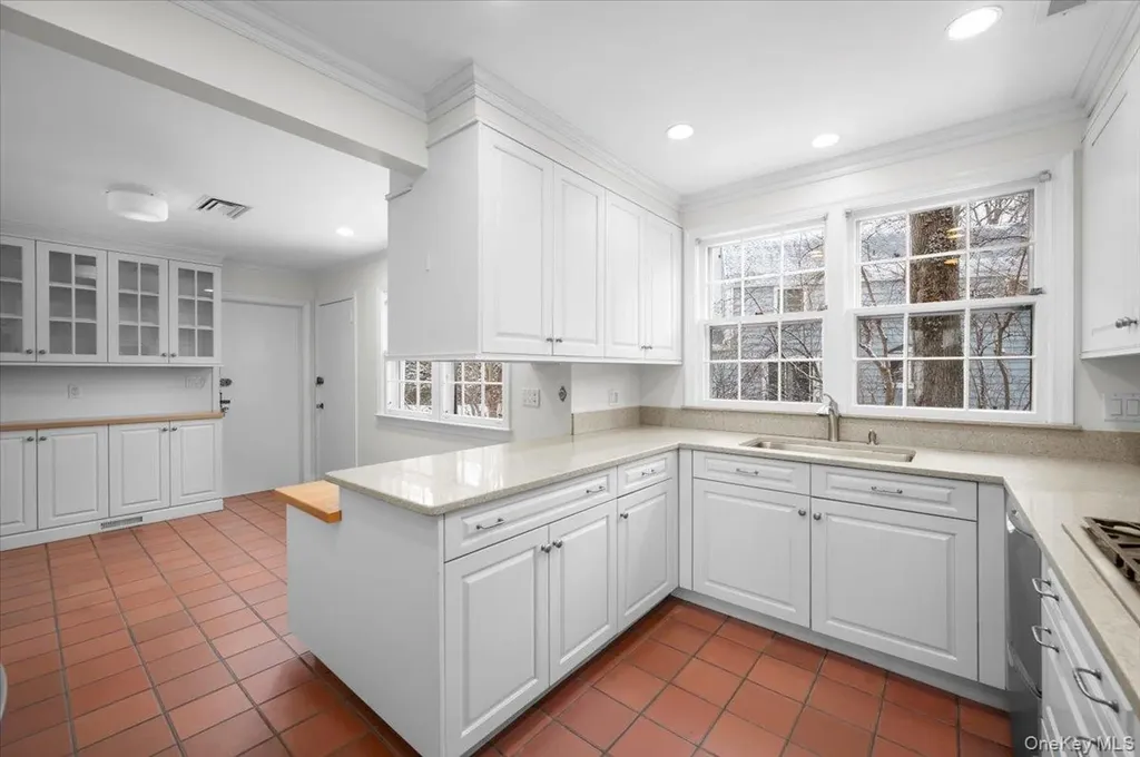 2 Homer Avenue Larchmont NY 10538