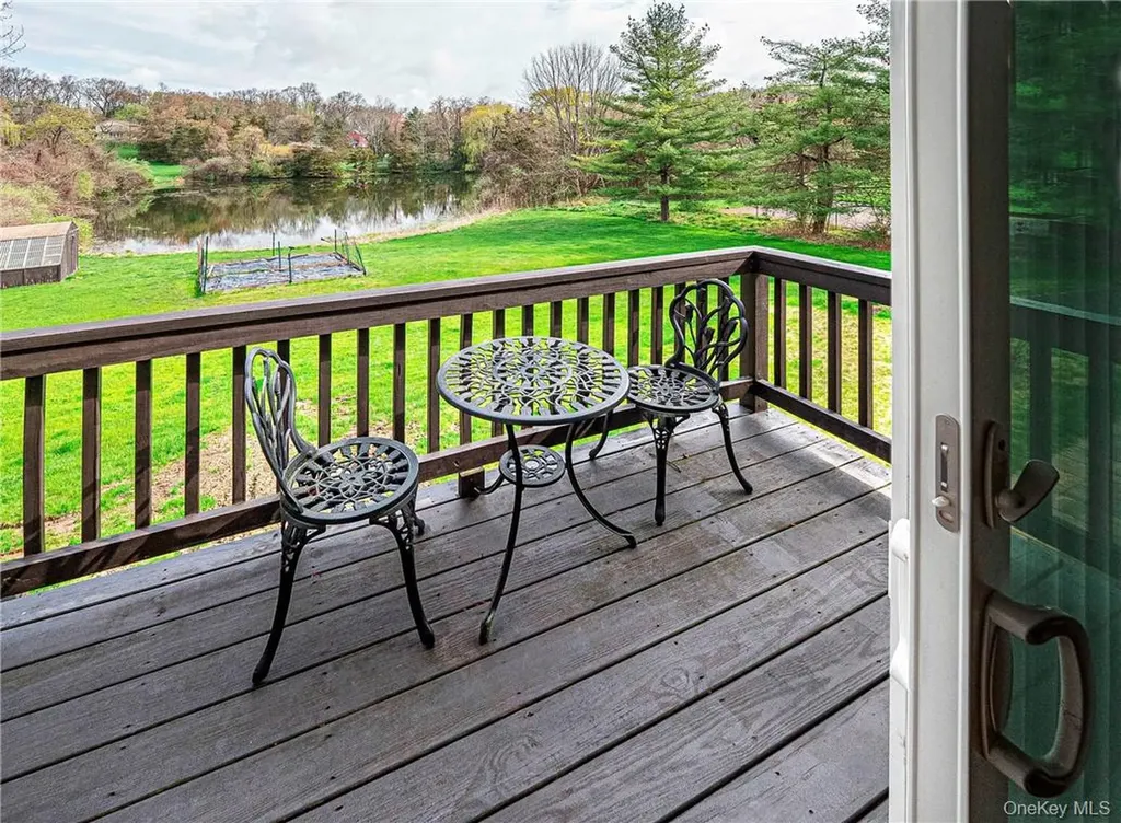 26 Waterbury Road Warwick NY 10990