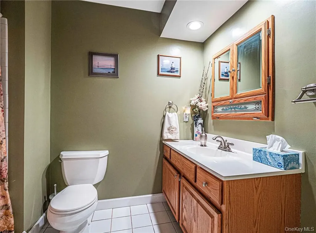 26 Waterbury Road Warwick NY 10990