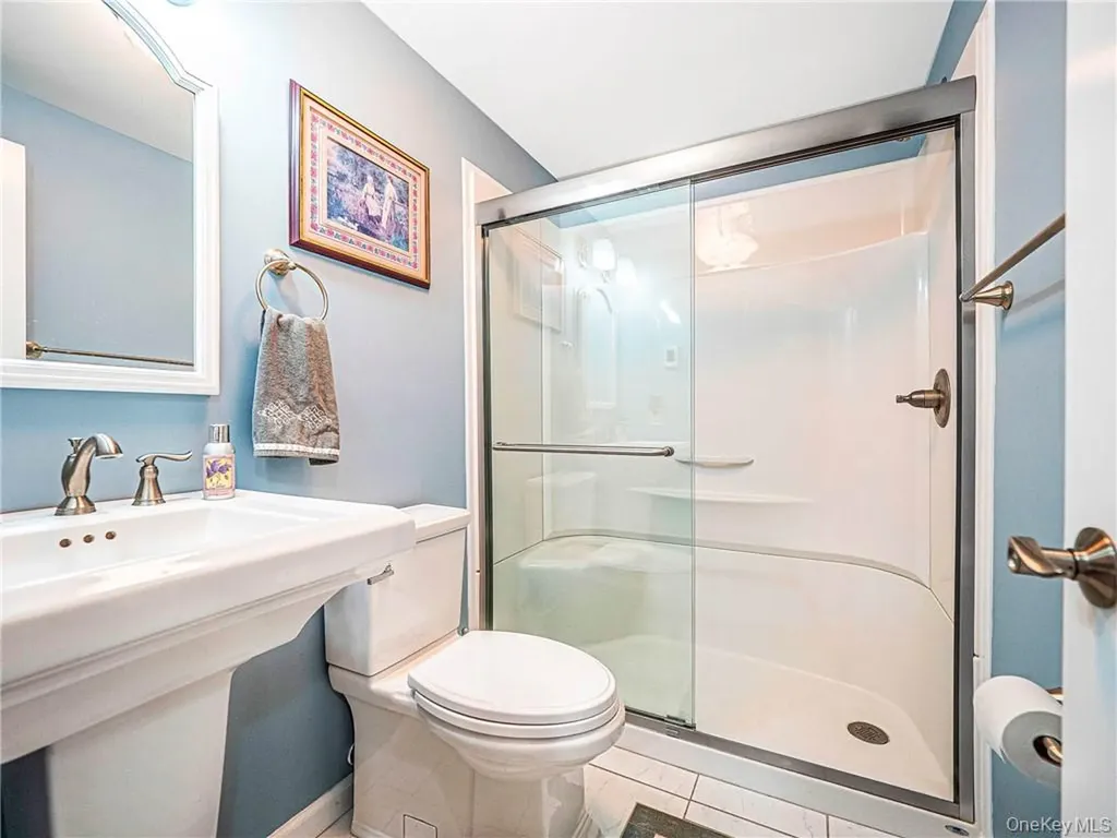 26 Waterbury Road Warwick NY 10990