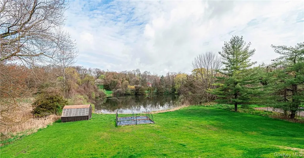 26 Waterbury Road Warwick NY 10990