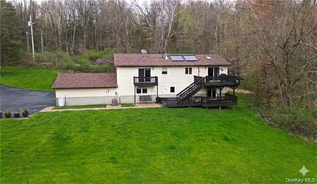 26 Waterbury Road Warwick NY 10990