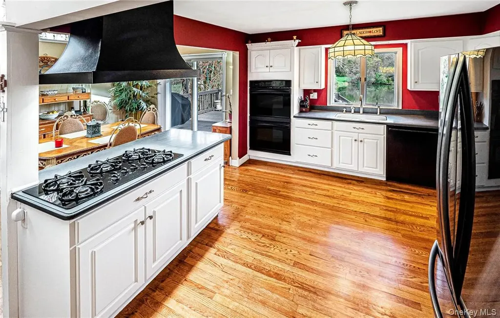 26 Waterbury Road Warwick NY 10990