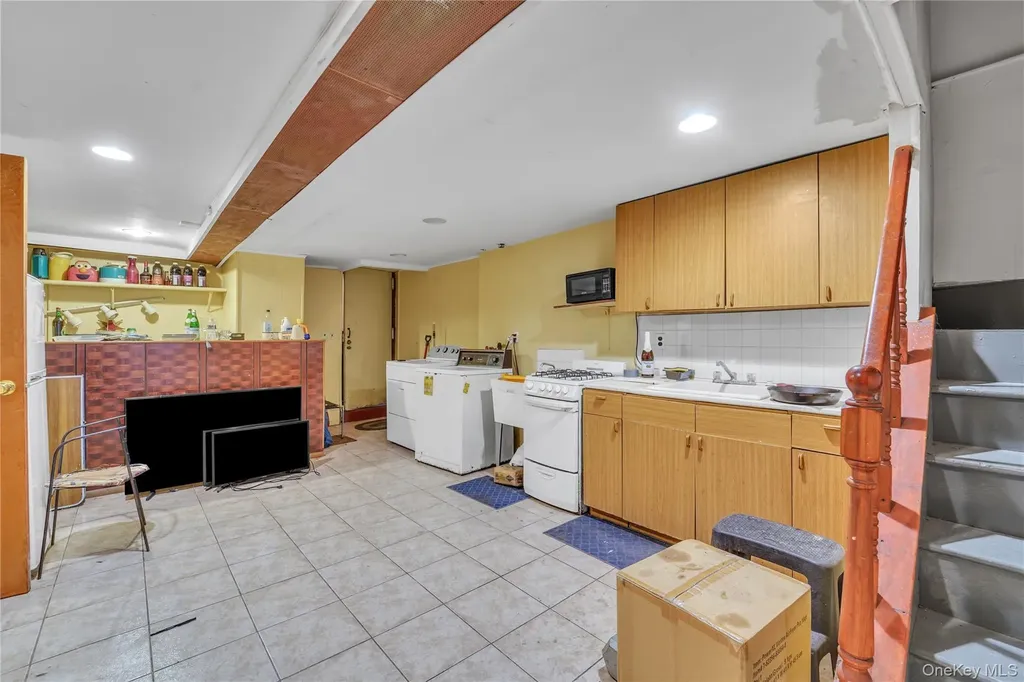 944 E 106th Street Brooklyn NY 11236