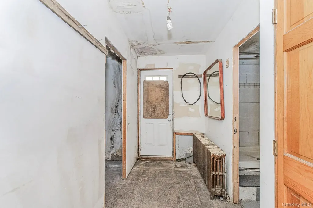 102 Wright Street Staten Island NY 10304