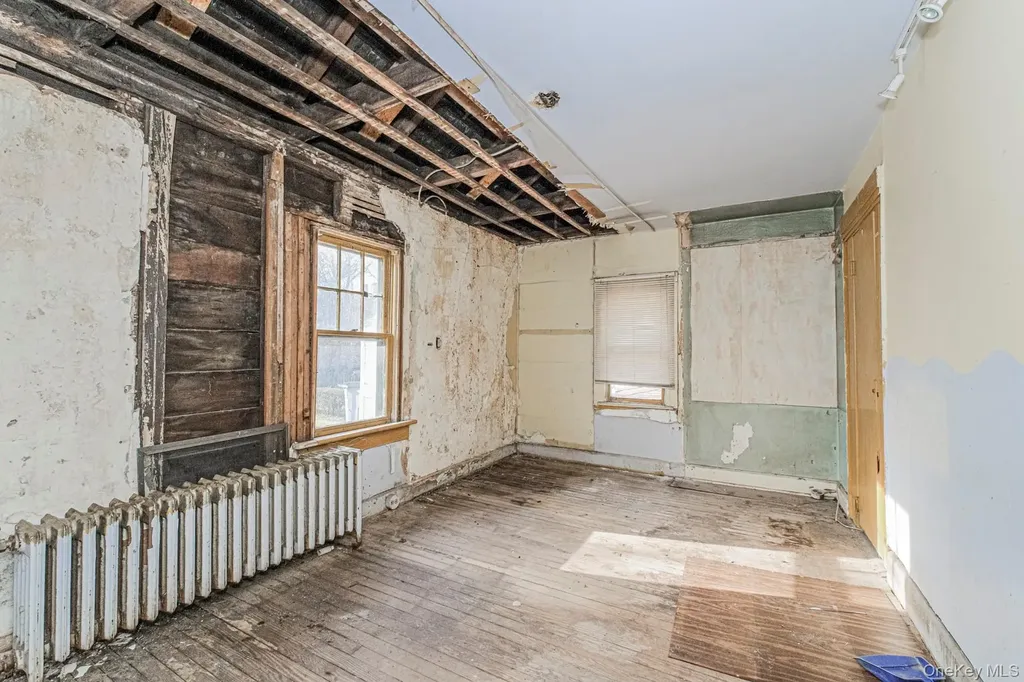 102 Wright Street Staten Island NY 10304