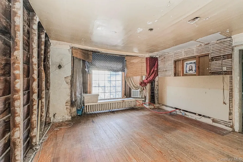 102 Wright Street Staten Island NY 10304