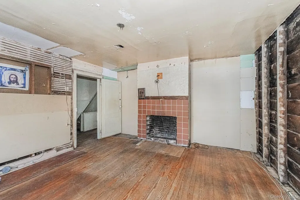 102 Wright Street Staten Island NY 10304