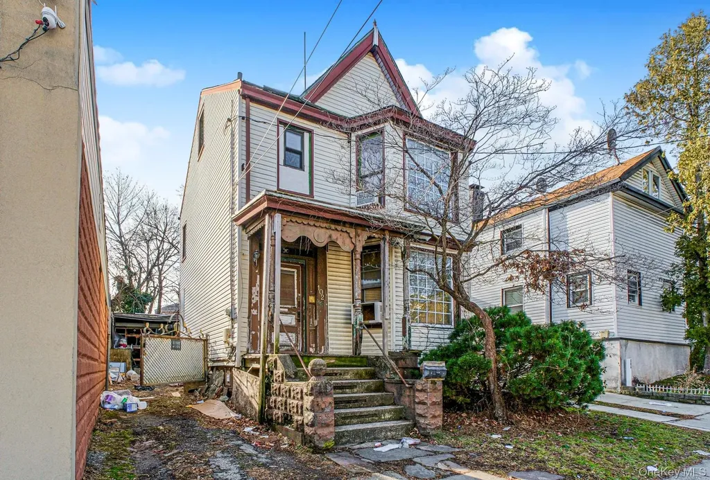 102 Wright Street Staten Island NY 10304