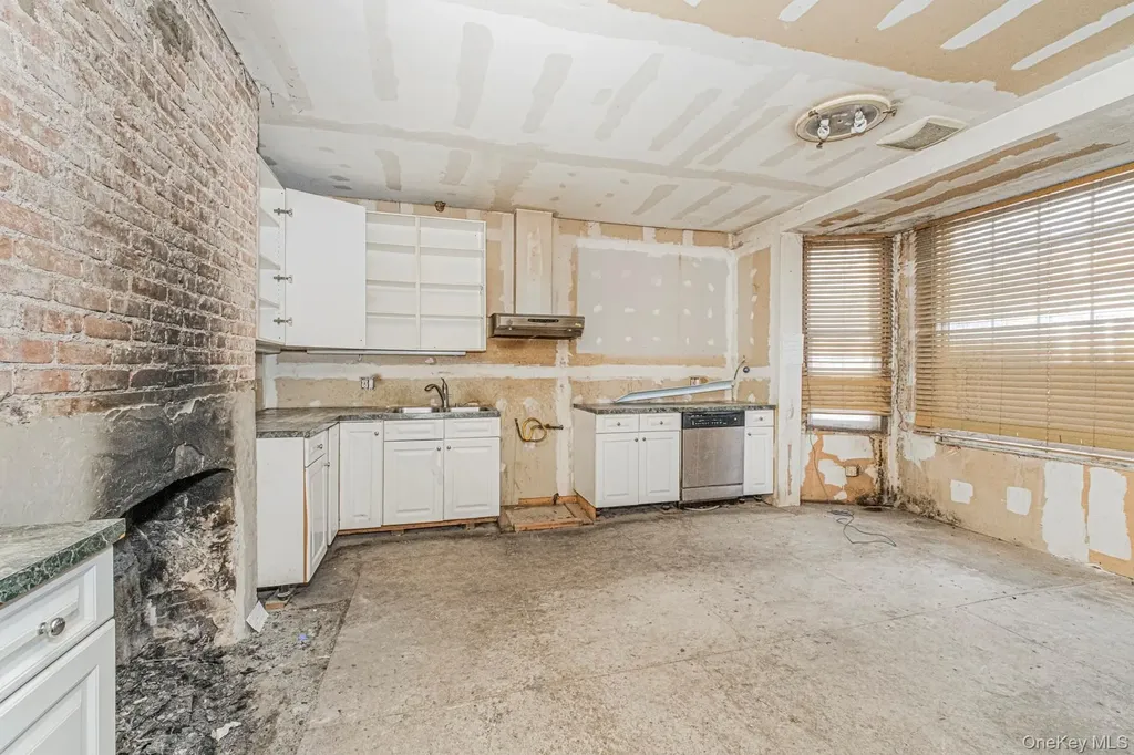 102 Wright Street Staten Island NY 10304