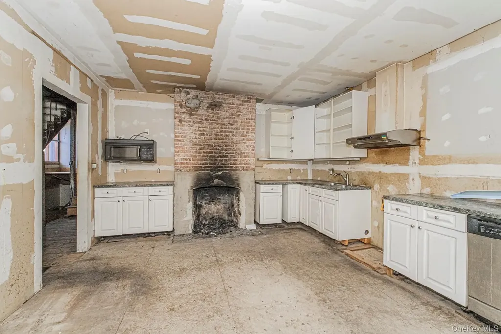 102 Wright Street Staten Island NY 10304