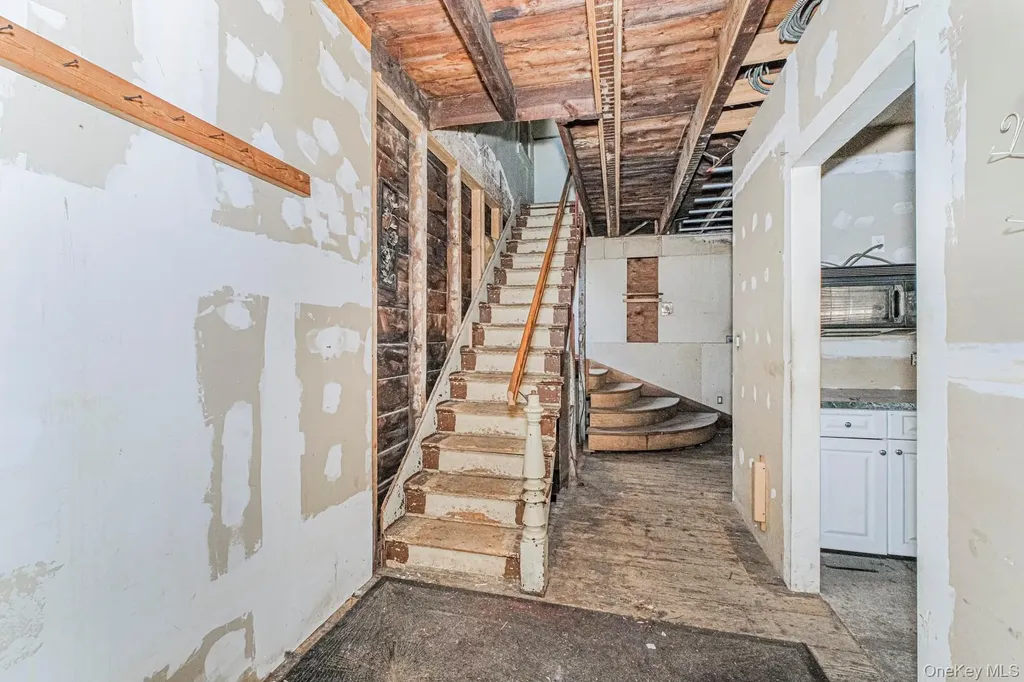 102 Wright Street Staten Island NY 10304