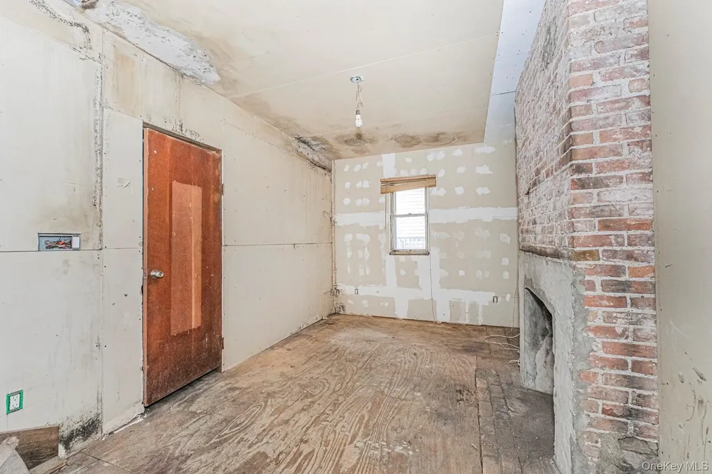 102 Wright Street Staten Island NY 10304