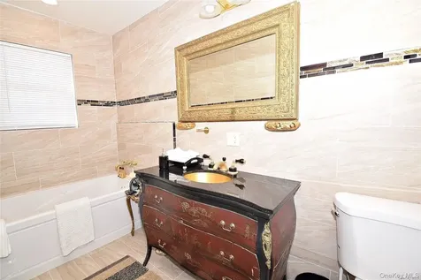 3434 Colony Drive Baldwin NY 11510