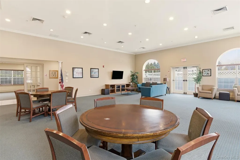 28 Steven Circle Dix Hills NY 11746