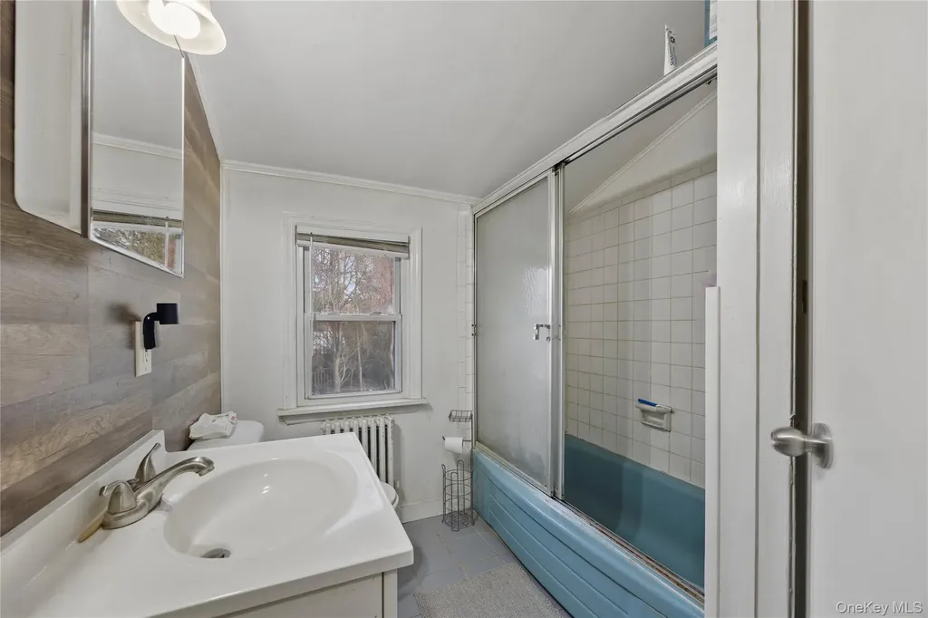 7 East Court Bethpage NY 11714