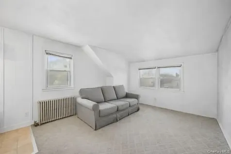 7 East Court Bethpage NY 11714