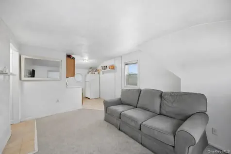 7 East Court Bethpage NY 11714