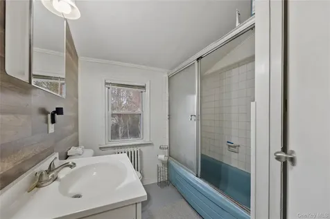 7 East Court Bethpage NY 11714