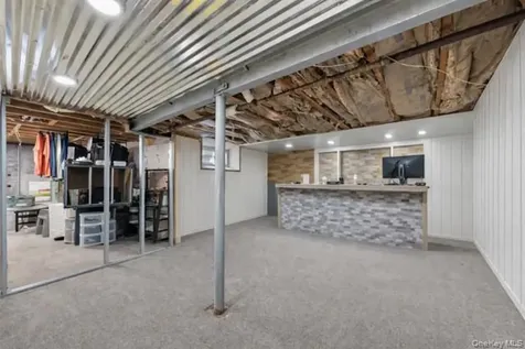 7 East Court Bethpage NY 11714