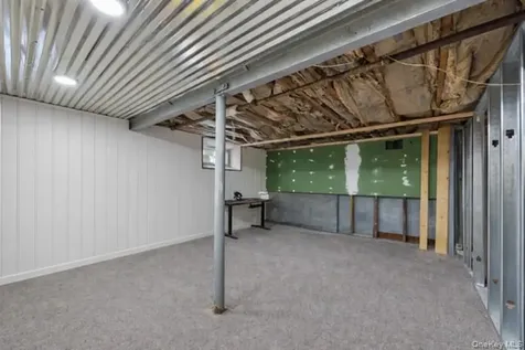 7 East Court Bethpage NY 11714