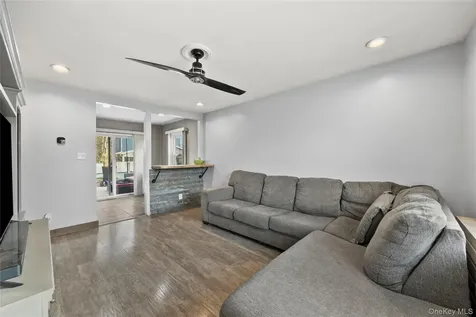 7 East Court Bethpage NY 11714